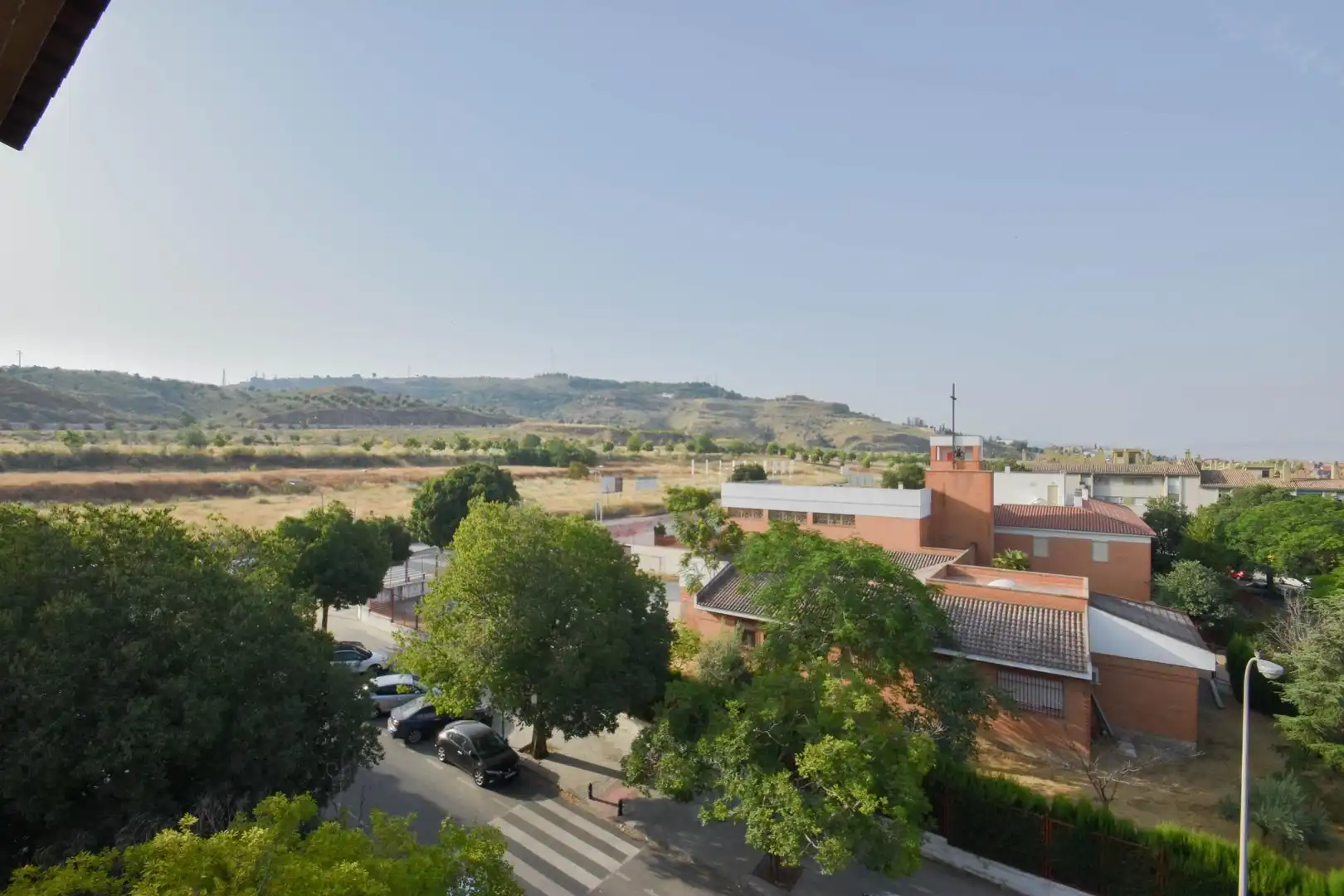 Vista exterior de Pis en venda en Granada amb Calefacció i Piscina comunitària