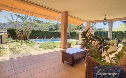 Jardí de Casa o xalet en venda en Alicante / Alacant amb Aire condicionat, Terrassa i Piscina