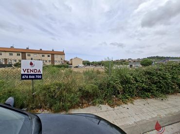 Terrenos y solares en venta en BARCELONES 42