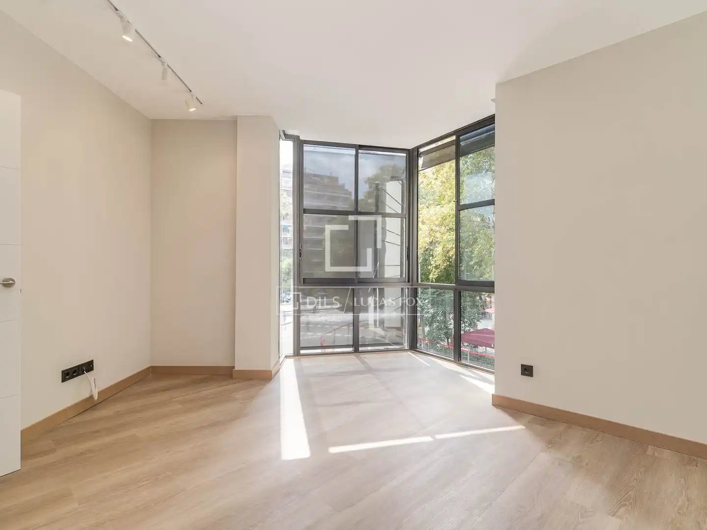 Exterior view of Flat for rent in Barcelona  with Air Conditioner and Parquet flooring