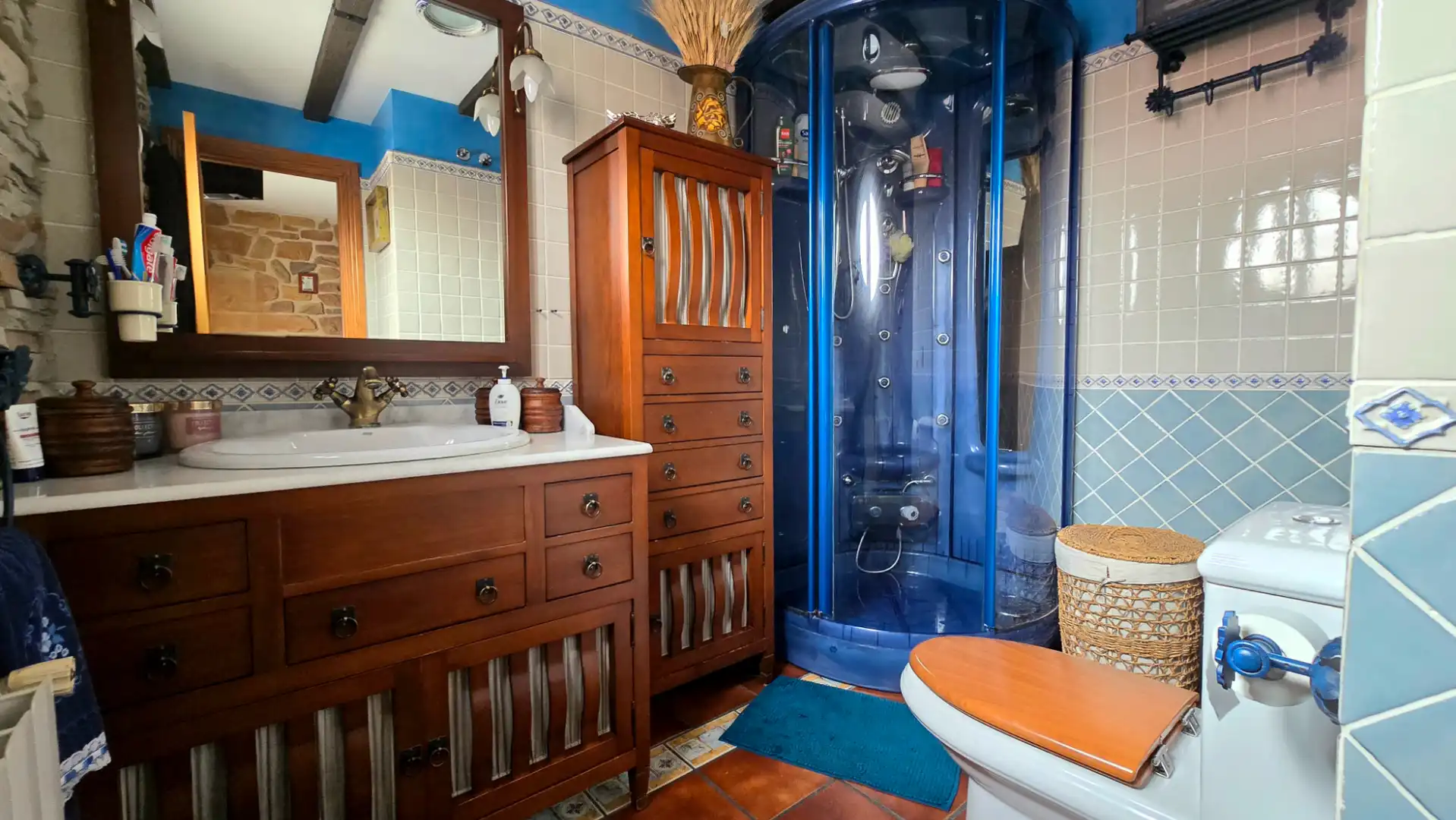 Baño de Casa adosada en venta en Alcalá de Henares con Aire acondicionado, Calefacción y Jardín privado