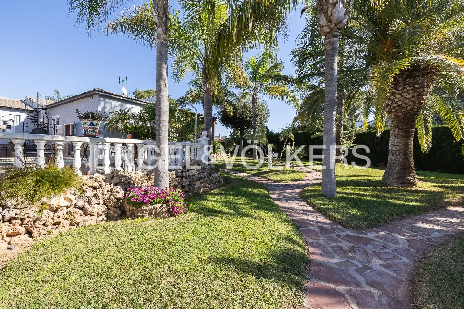 Exterior view of Houses for sale in Paterna  with Air Conditioner, Heating and Private garden