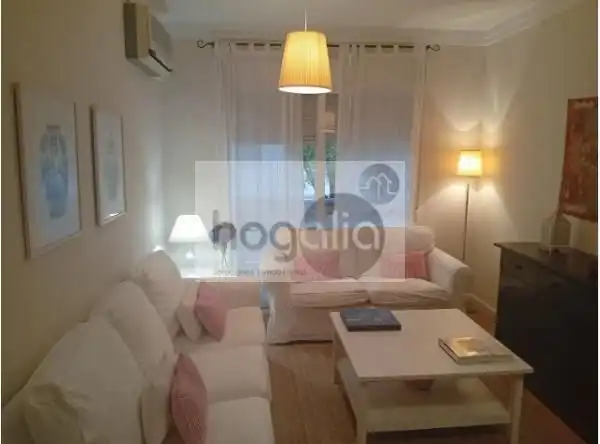 Flat for rent in El Cano - Los Bermejales