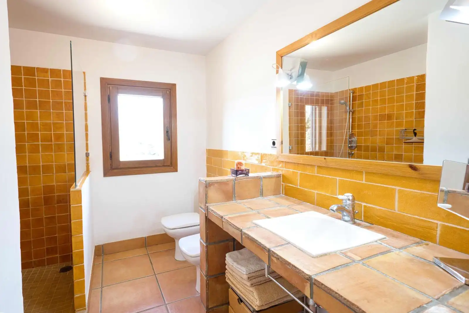 Bathroom of Houses for sale in Castalla  with Heating, Private garden and Terrace