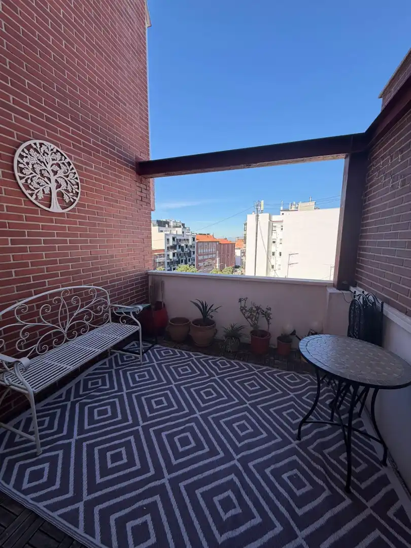 Wohnung zur Miete in Calle MARQUES DE VIANA, Valdeacederas