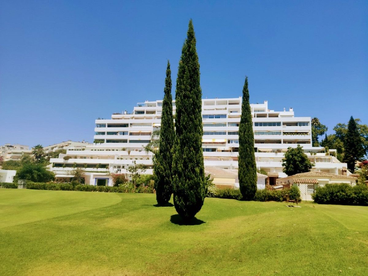Exterior view of Planta baja for sale in Marbella  with Air Conditioner, Heating and Terrace