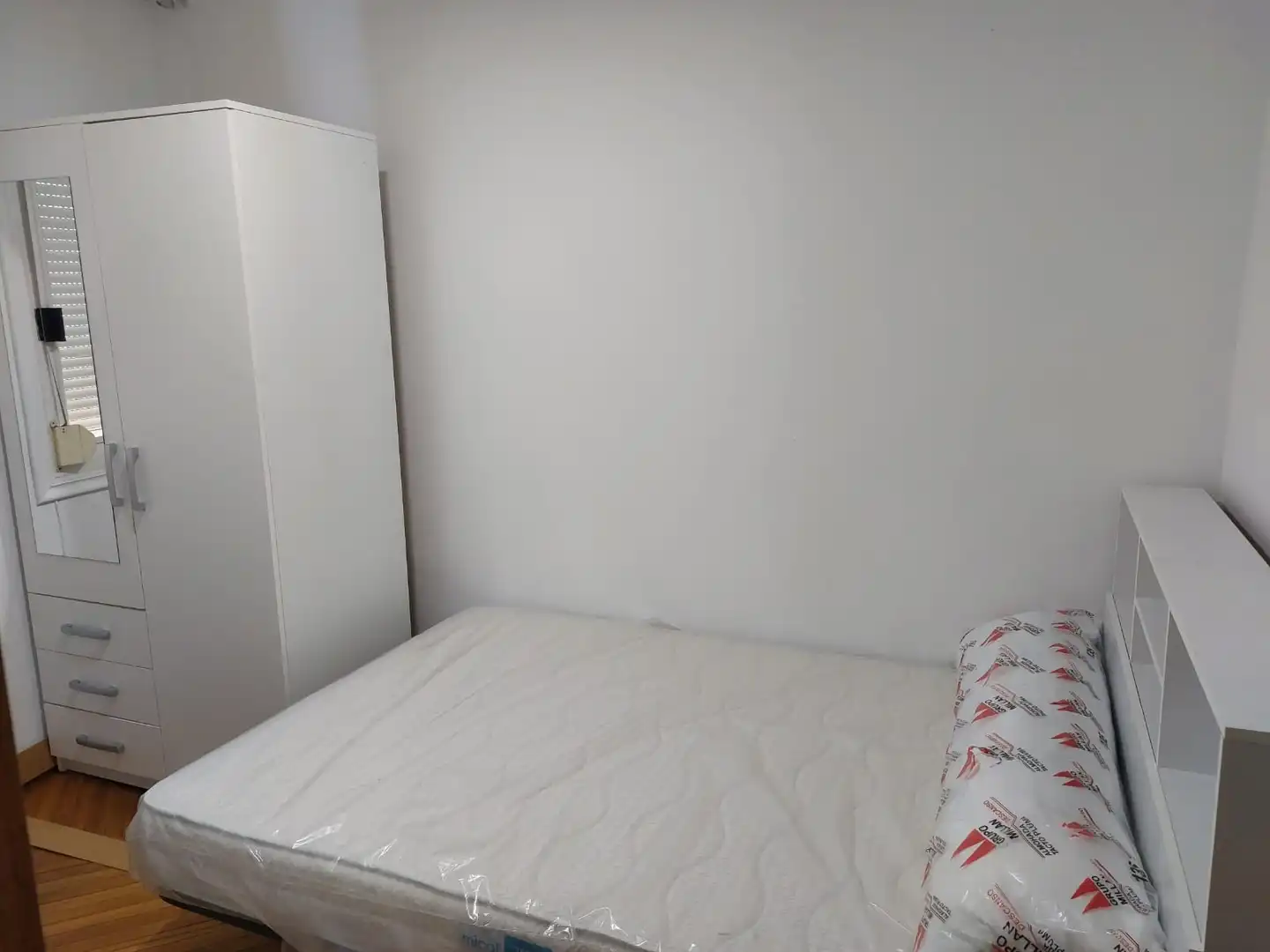 Bedroom of Flat for rent in Santiago de Compostela   with Heating, Furnished and Oven