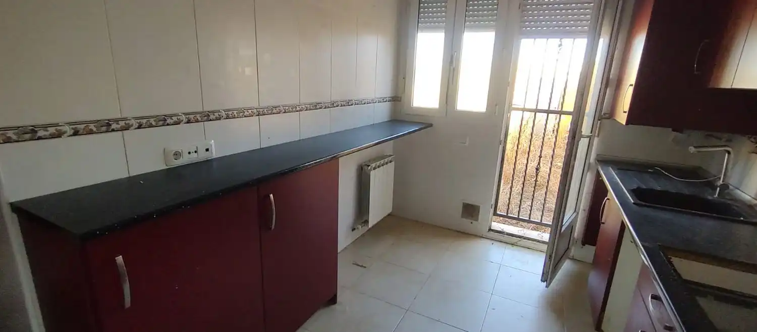 Casa adosada en venda a Viejo de Medina, Pozaldez