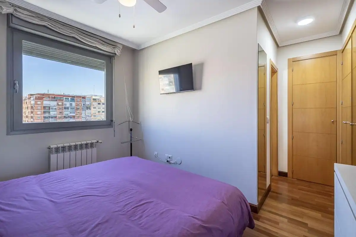 Habitación de Piso en venta en Granada con Aire acondicionado y Calefacción
