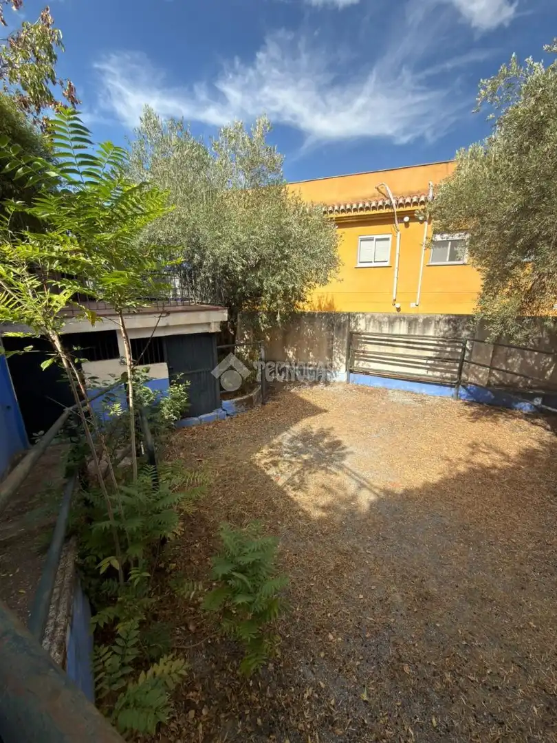 Casa bifamiliare in vendita a La Zubia Ciudad, imagen 2