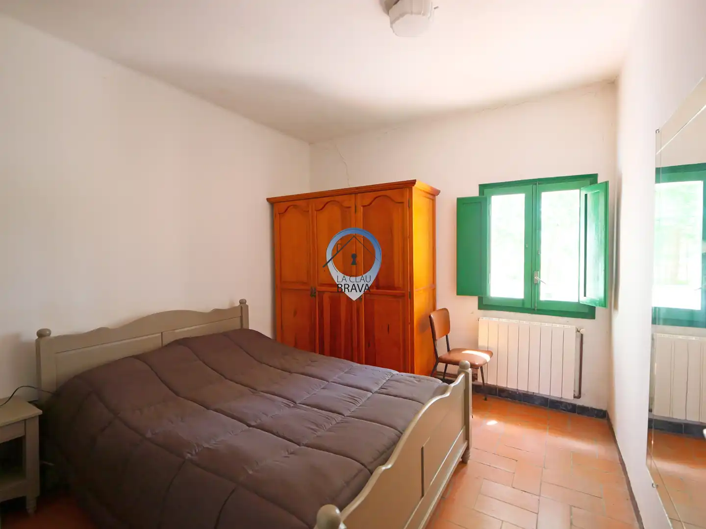 Schlafzimmer von Country house zum Verkauf in Bescanó mit Heizung, Privatgarten und Terrasse