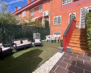 Terrassa de Casa o xalet en venda en Móstoles amb Aire condicionat, Calefacció i Jardí privat