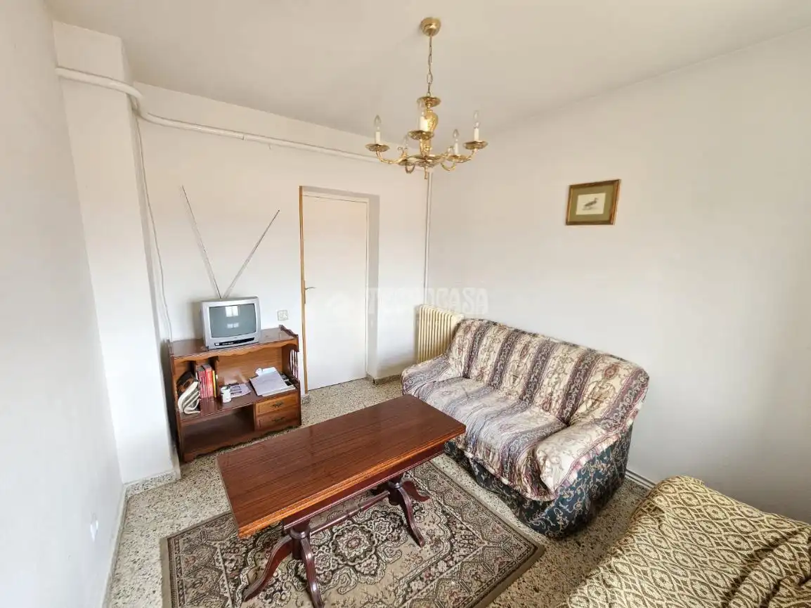 Sala de estar de Piso en venta en Ávila con Calefacción y Terraza