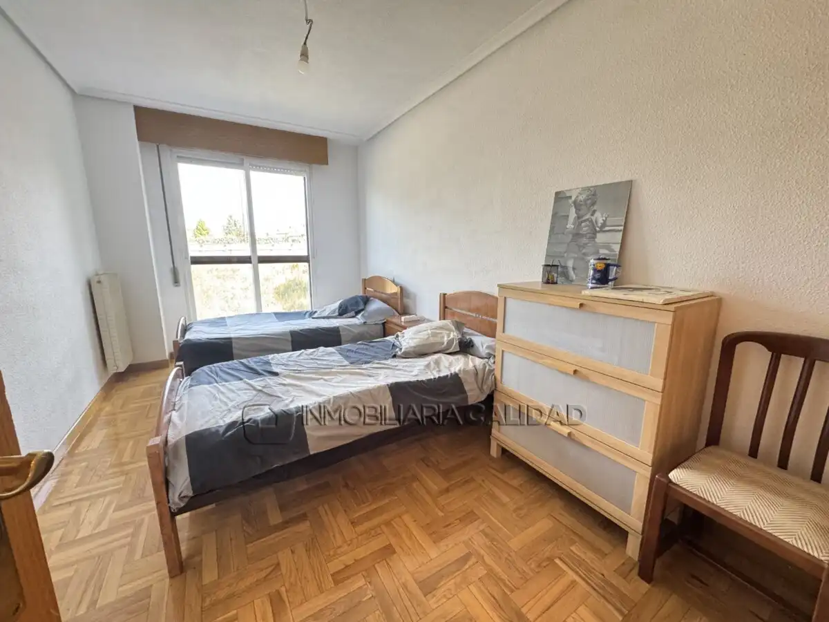 Habitación de Piso de alquiler en Burgos con Calefacción y Amueblado