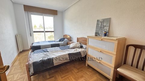 Foto 4 de Piso de alquiler en San Agustín - Parque Europa, Burgos Capital
