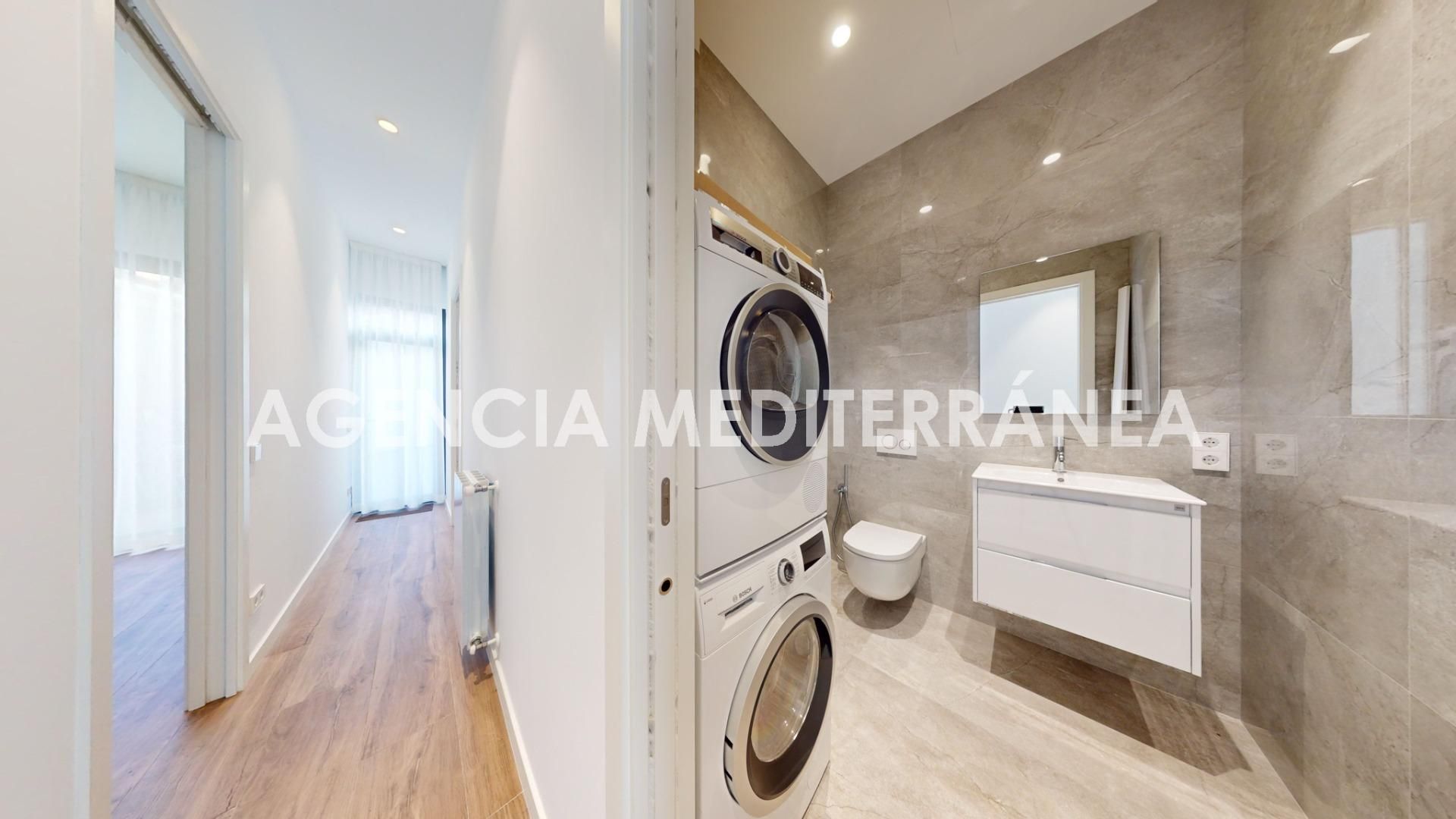 Bathroom of Flat for sale in  Valencia Capital  with Air Conditioner, Heating and Terrace