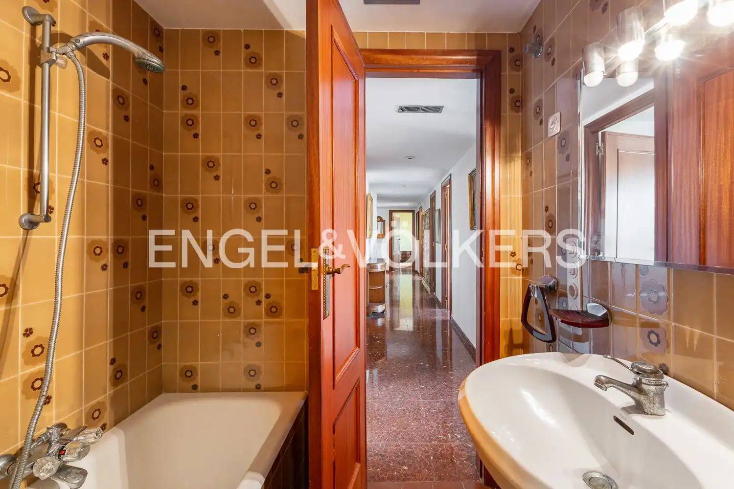 Piso en venta en Gandia con Calefacción, Trastero y Amueblado