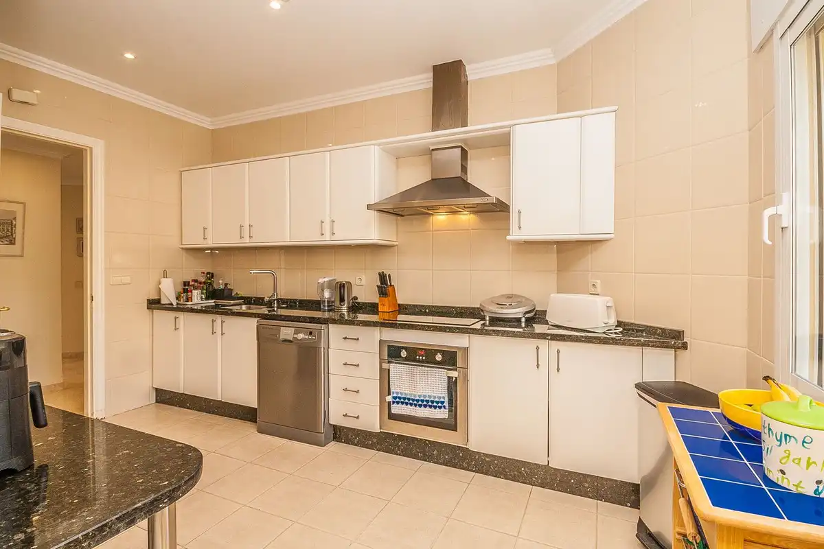Flat with lift for sale in Elviria - Cabopino, imagen 4