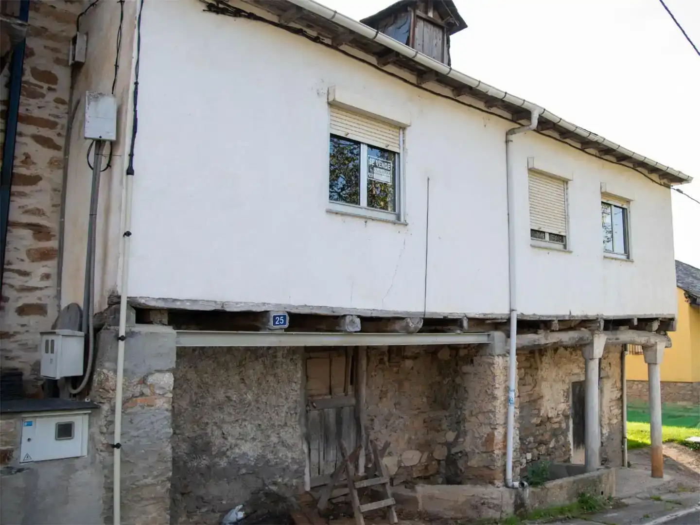 Vista exterior de Pis en venda en Carucedo amb Traster
