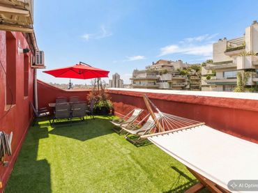 Ático con ascensor en venta en Glorieta de Ruiz Jimenez