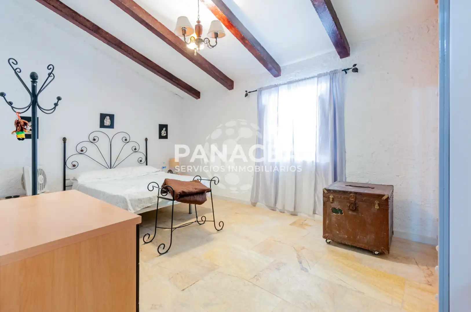 Schlafzimmer von Haus oder Chalet zum Verkauf in Chercos mit Privatgarten, Möbliert und Ofen