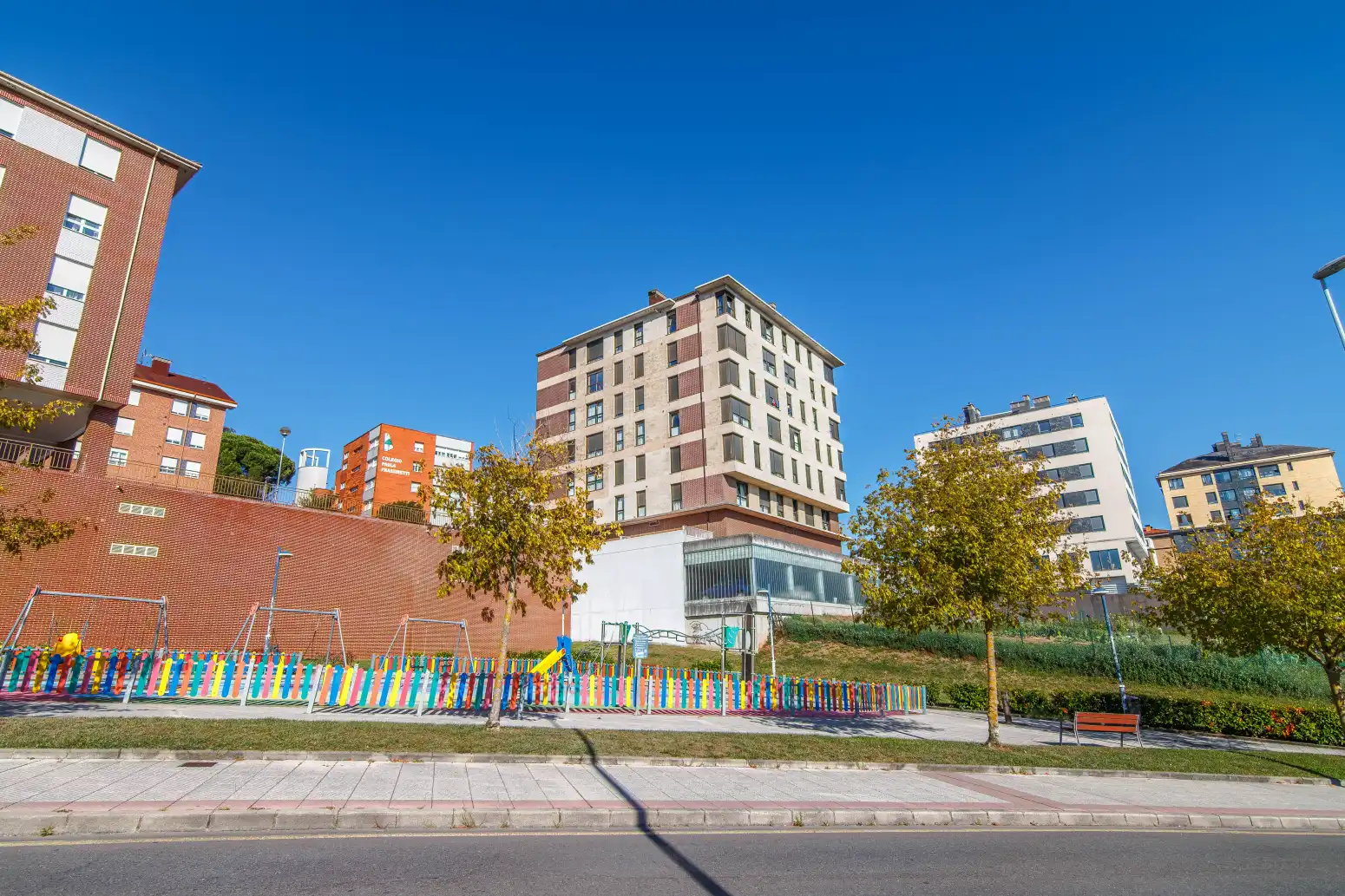Exterior view of Flat for sale in El Carbayedo - El Quirinal