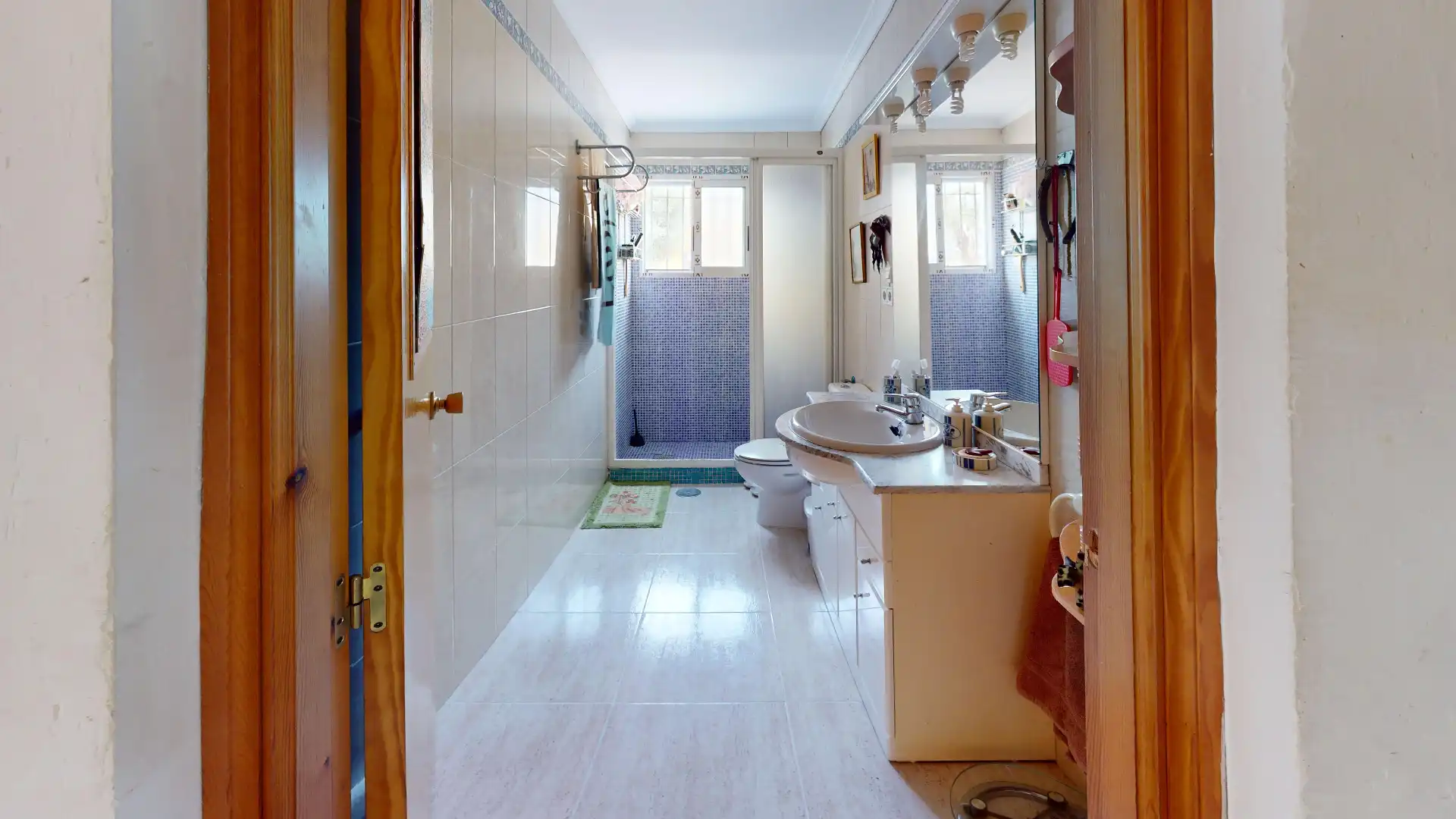 Bathroom of Houses for sale in Elche / Elx  with Air Conditioner, Heating and Private garden