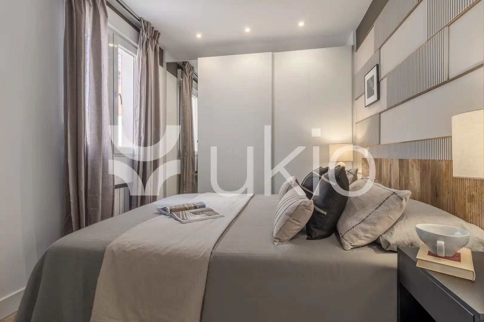 Schlafzimmer von Wohnungen zur Miete in Madrid mit Klimaanlage, Heizung und Terrasse