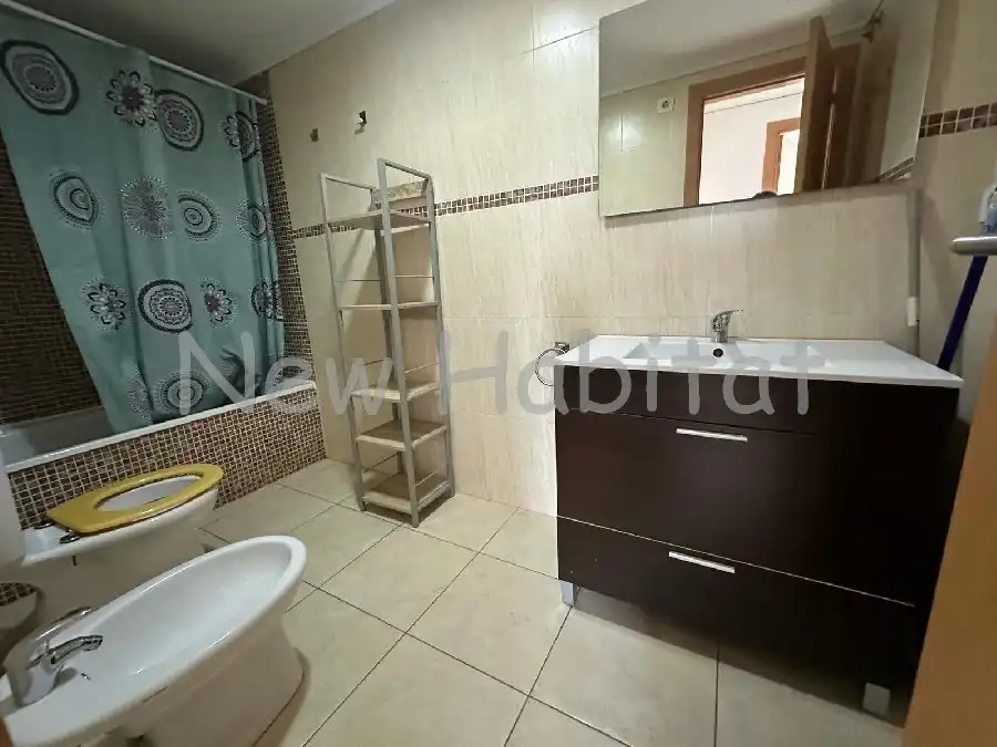 Bathroom of Flat for sale in Castellón de la Plana / Castelló de la Plana  with Air Conditioner and Storage room