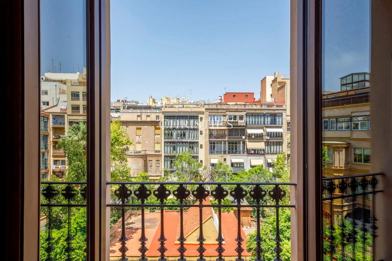 Vista exterior de Dúplex en venda en Barcelona amb Aire condicionat i Terrassa