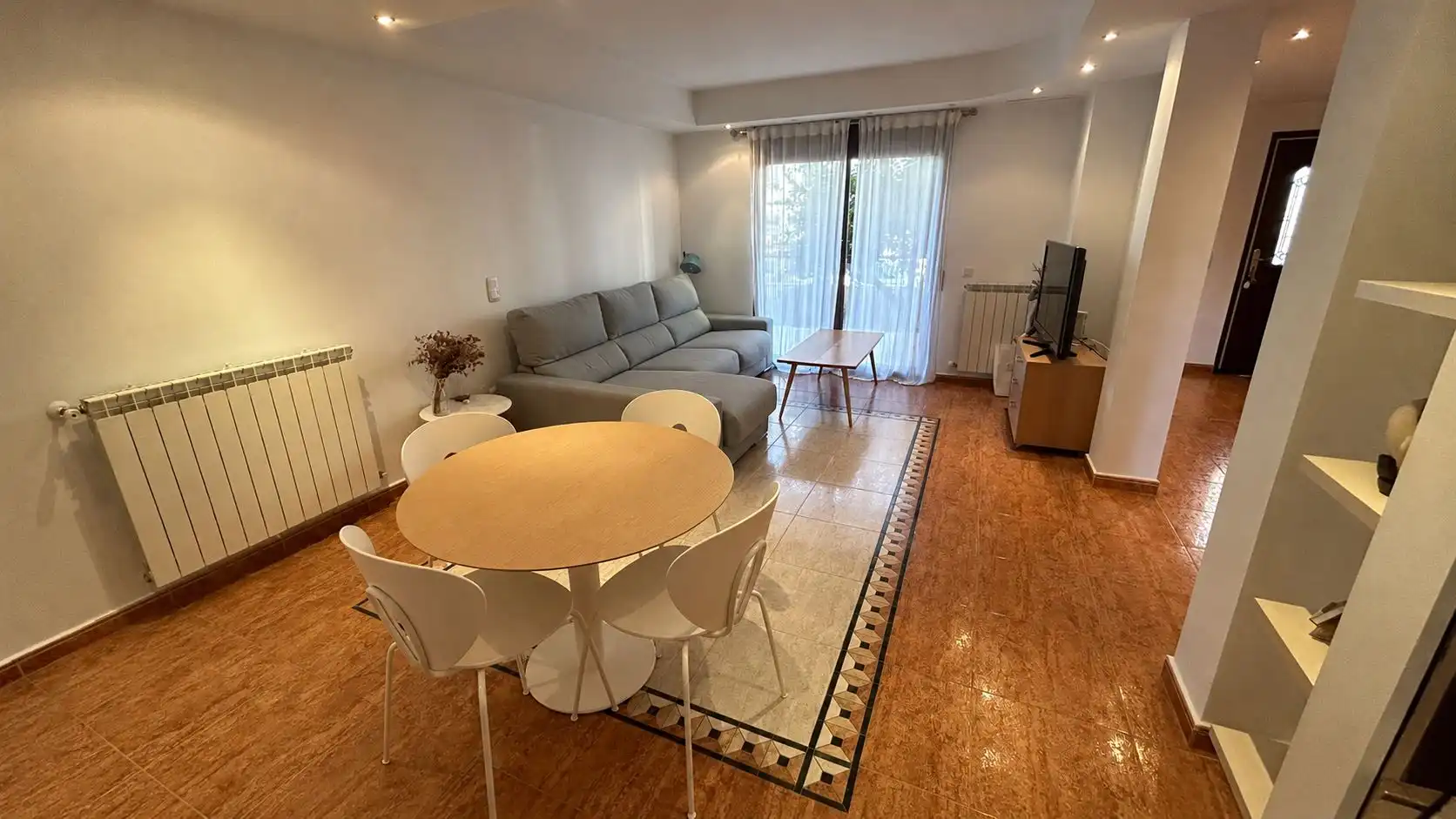 Sala de estar de Casa adosada en venta en San Rafael del Río con Alarma