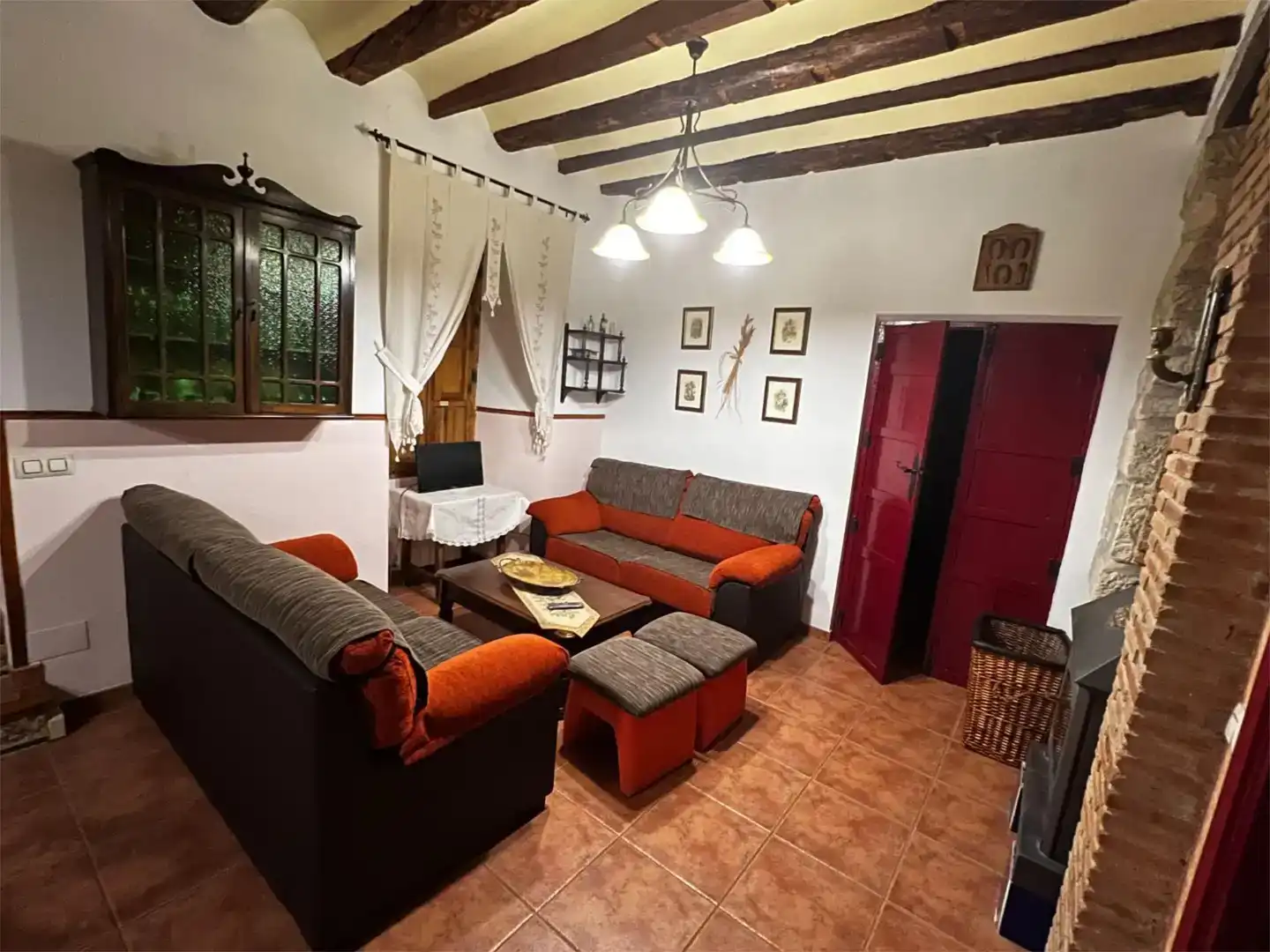 Sala de estar de Piso en venta en Bedmar y Garcíez con Jardín privado, Trastero y Amueblado
