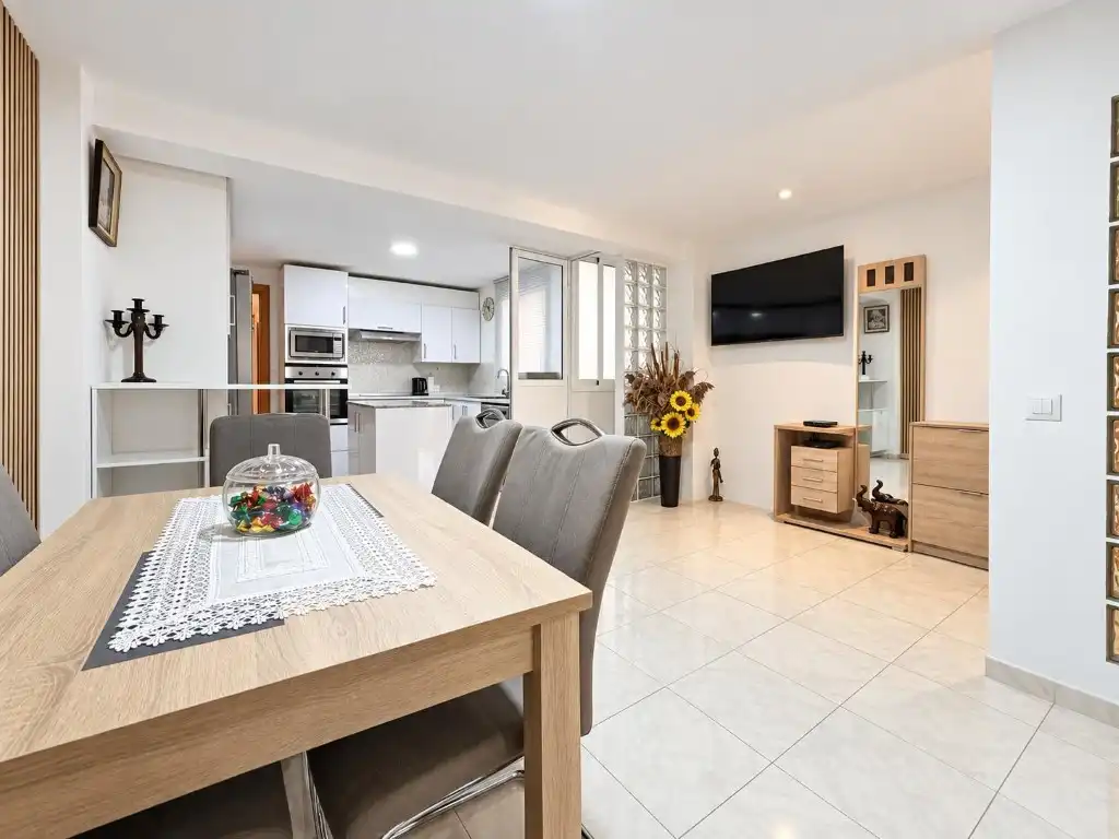 Piso con ascensor en venta en Canals