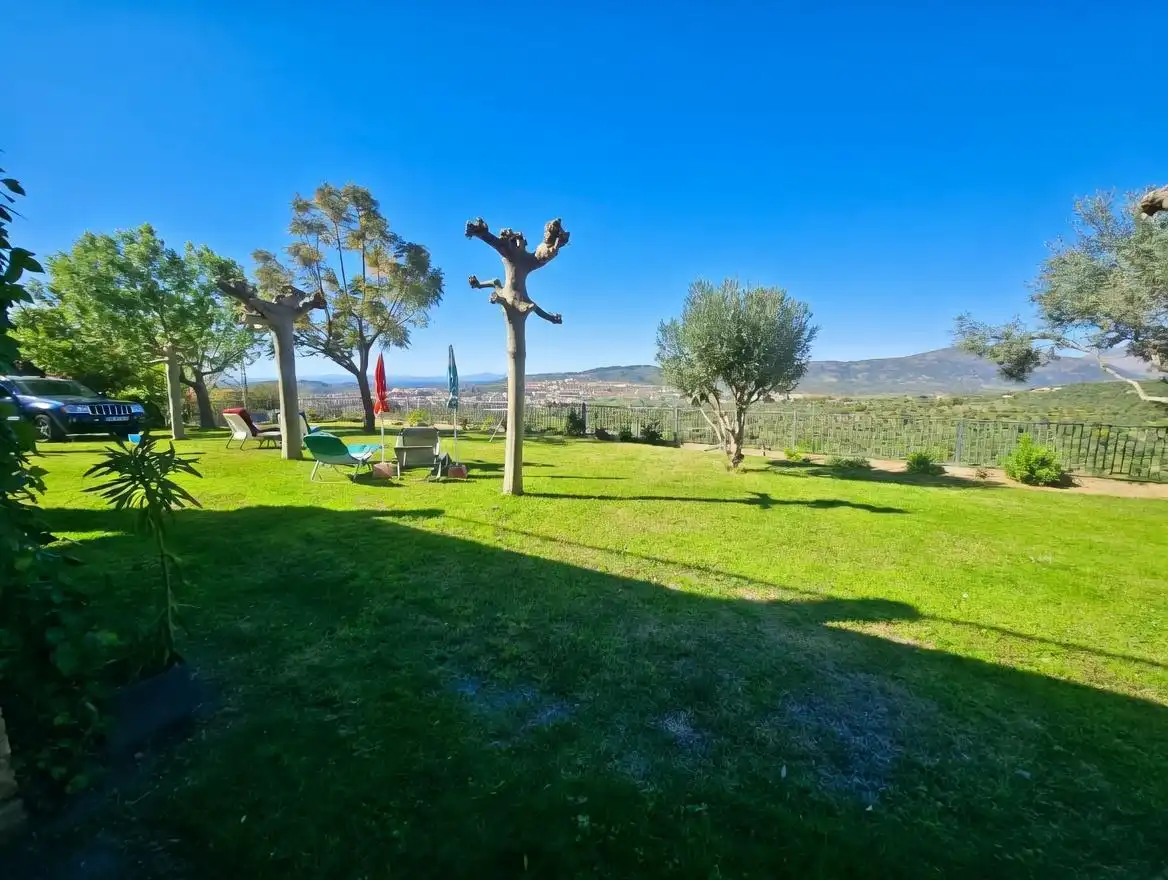 Garden of Houses for sale in Plasencia  with Air Conditioner and Terrace