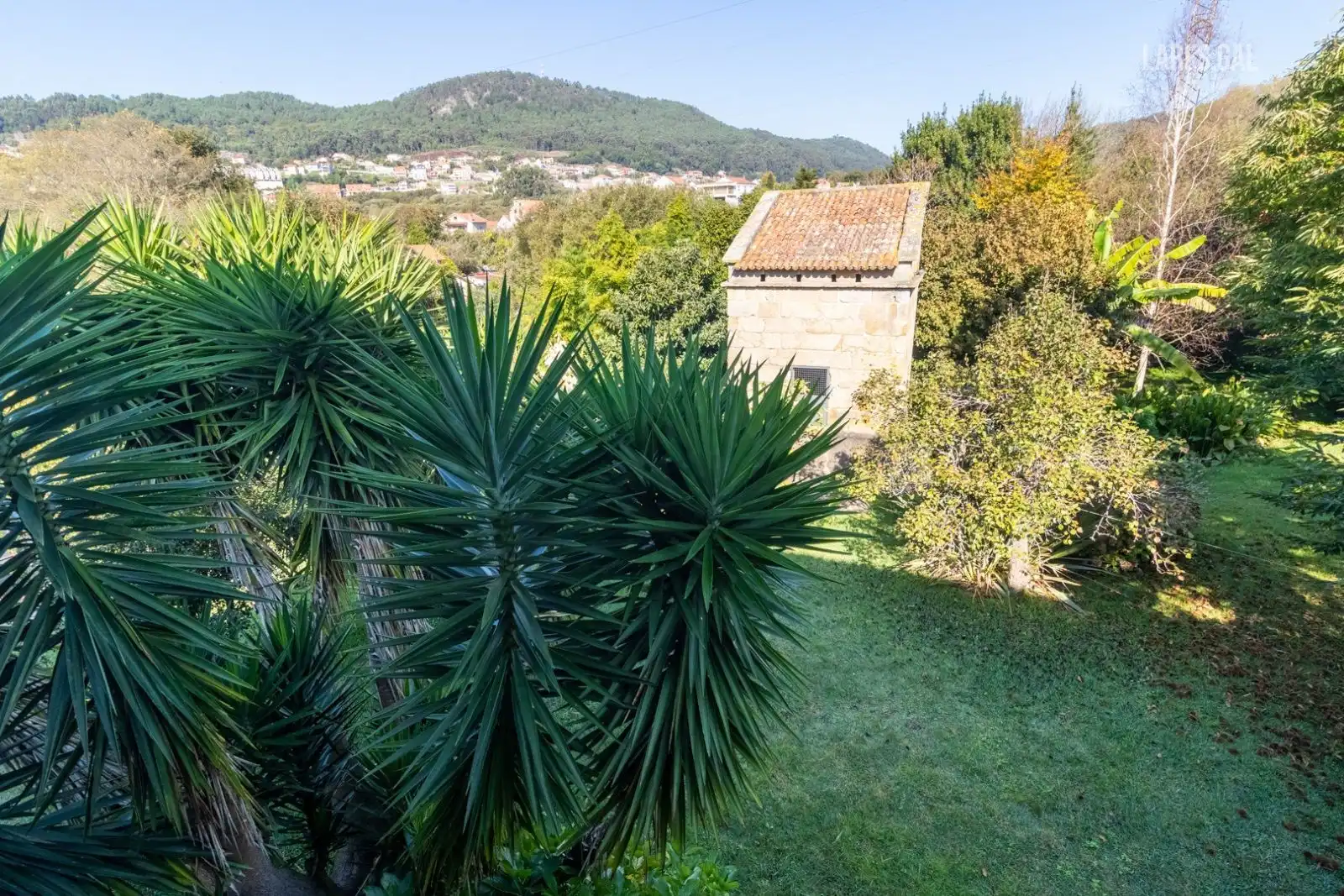Jardín de Edificio en venta en Cangas 