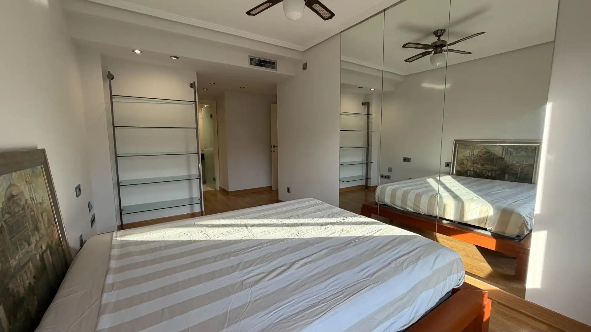 Habitación de Ático en venta en Campanar