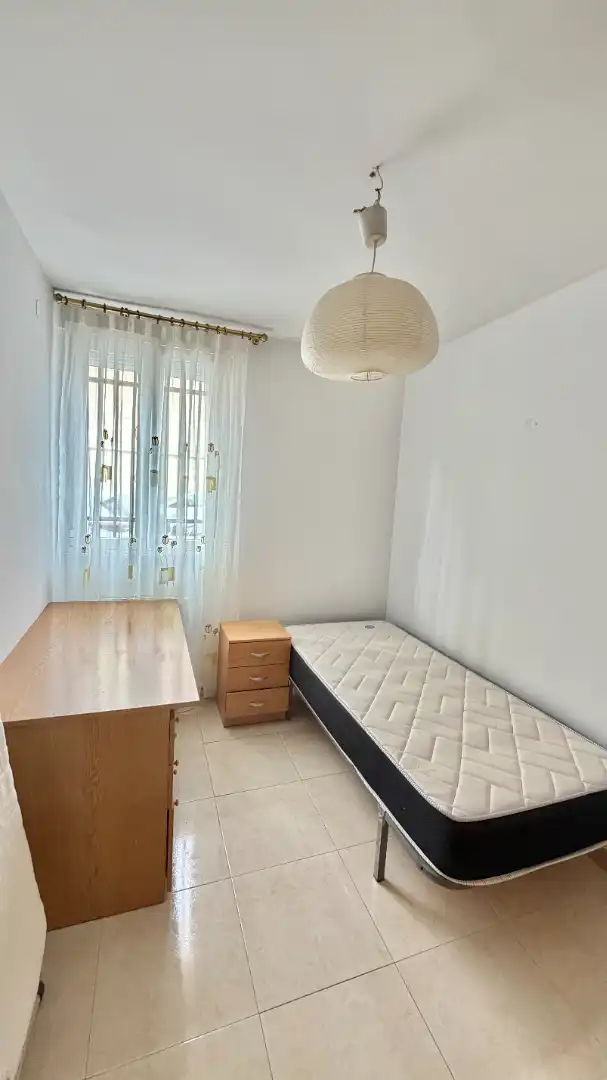 Habitación de Piso en venta en Madrid con Calefacción, Parquet y Amueblado