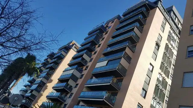 Vista exterior de Pis de lloguer en Mislata amb Aire condicionat, Terrassa i Traster