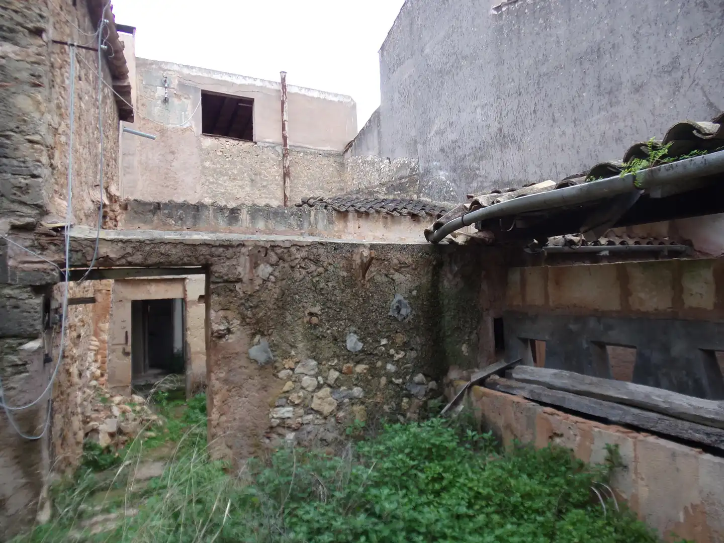 Vista exterior de Local en venta en Porreres