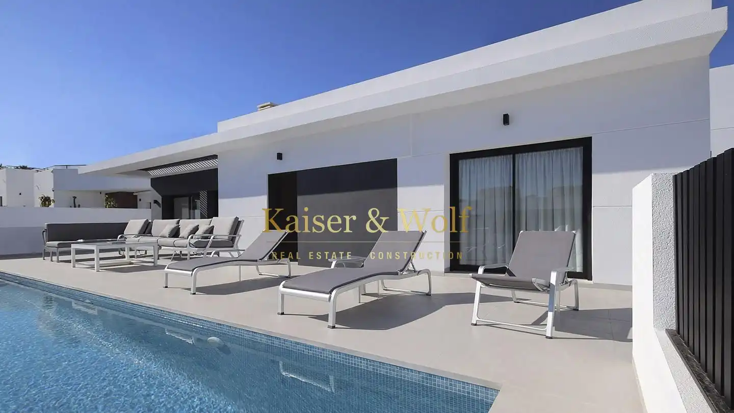 Casa amb piscina en venda a Polígono la Bernada, imagen 5