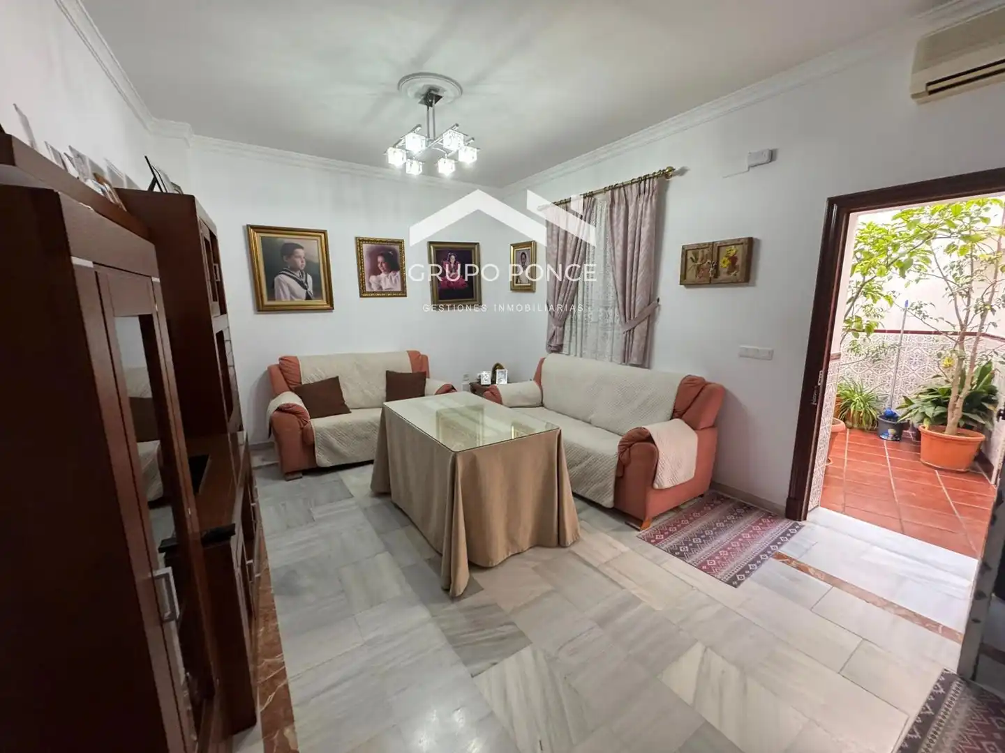 Living room of Houses for sale in Jerez de la Frontera  with Air Conditioner, Private garden and Terrace