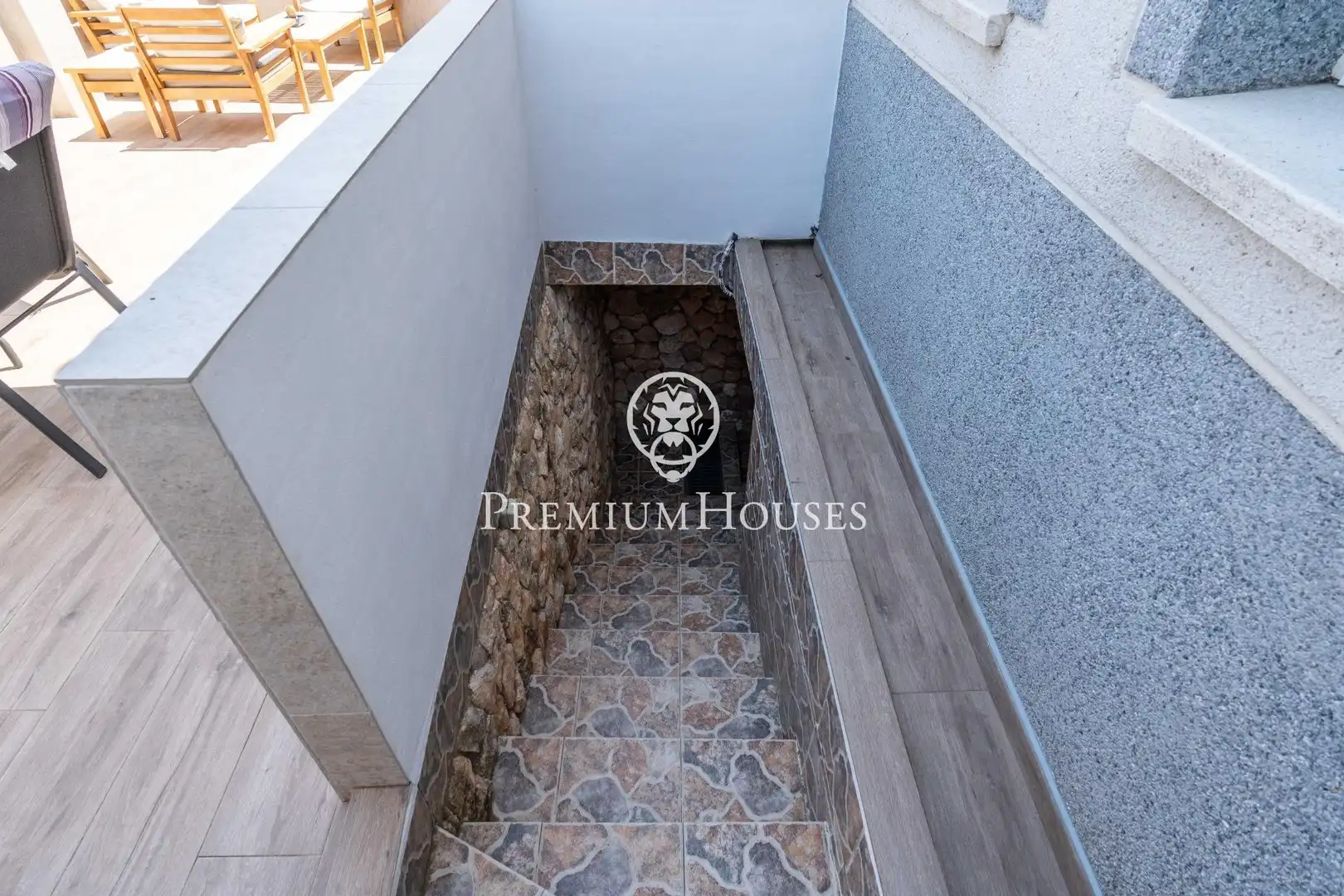 Detached homes for sale in Vilanova i la Geltrú  with Air Conditioner, Heating and Storage room