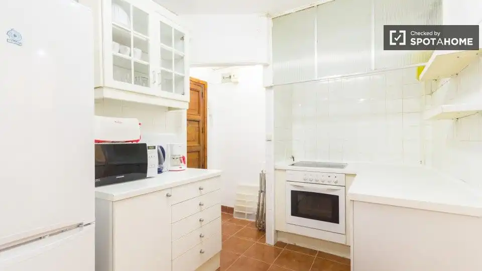 Küche von Wohnung zur untervermieten in Madrid mit Klimaanlage und Terrasse