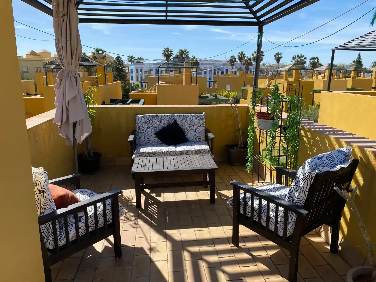 Terrassa de Pis en venda en Rota amb Aire condicionat, Jardí privat i Piscina