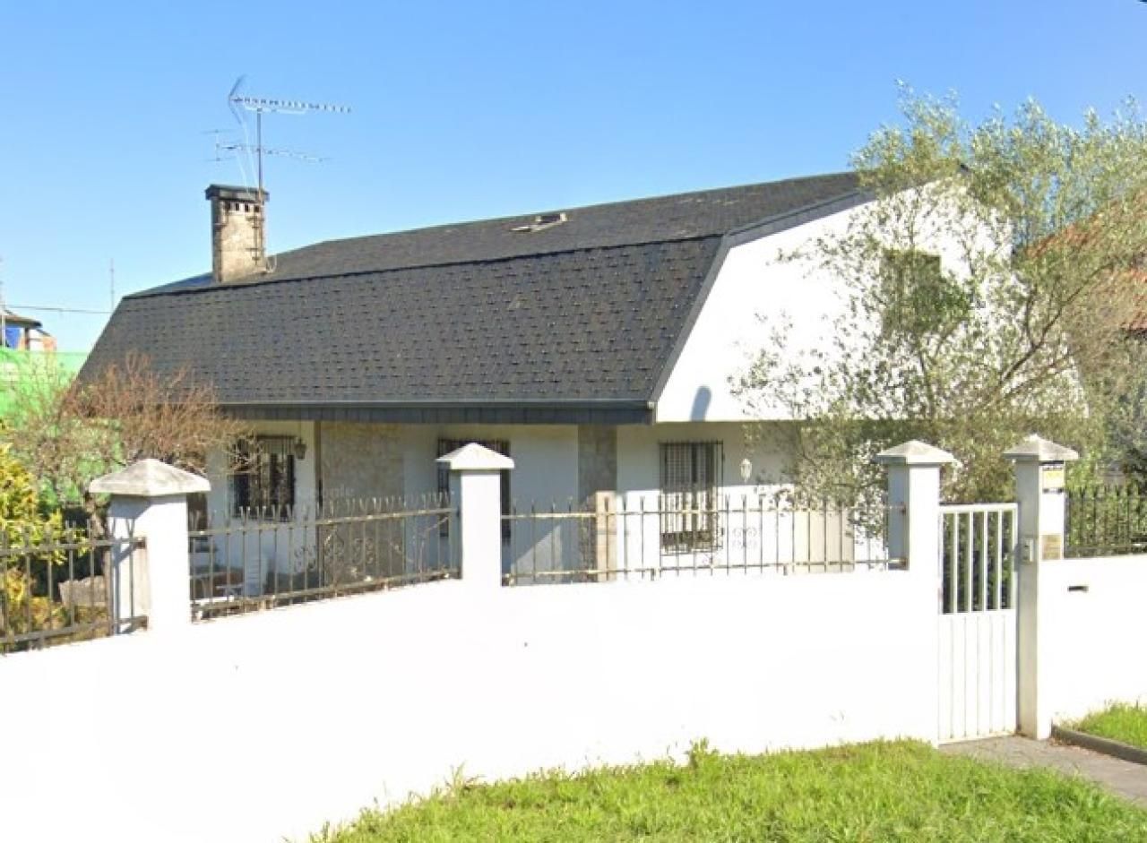 Vista exterior de Casa o chalet de alquiler en Vigo  con Calefacción, Jardín privado y Trastero