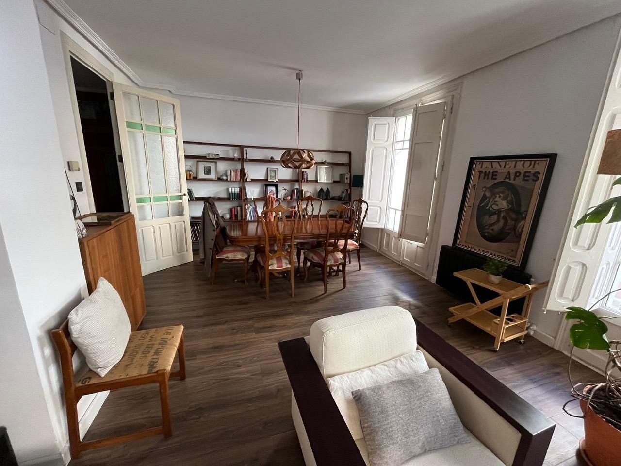 Menjador de Pis de lloguer en  Zaragoza Capital amb Calefacció, Parquet i Moblat