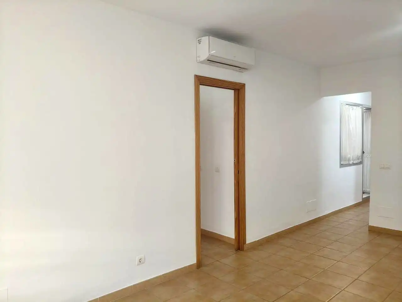 Schlafzimmer von Erdgeschoss zur Miete in Alhaurín de la Torre mit Klimaanlage und Abstellraum