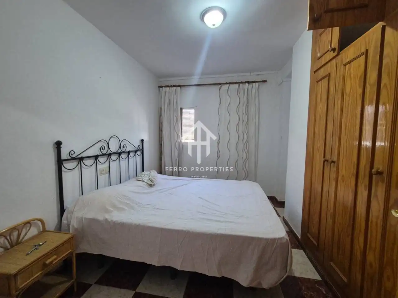 Dormitori de Casa o xalet en venda en Loja amb Terrassa, Piscina i Moblat