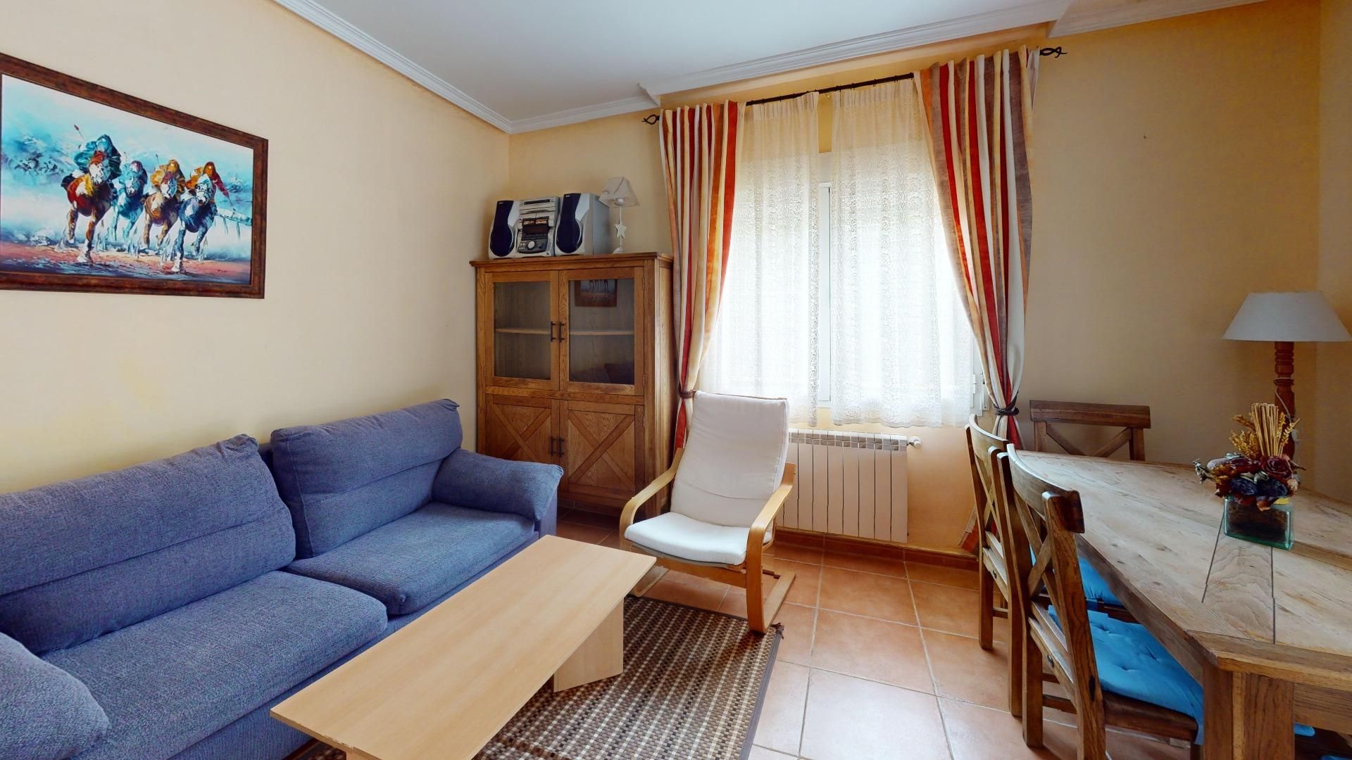 Sala de estar de Casa o chalet en venta en Pioz con Calefacción, Jardín privado y Alarma