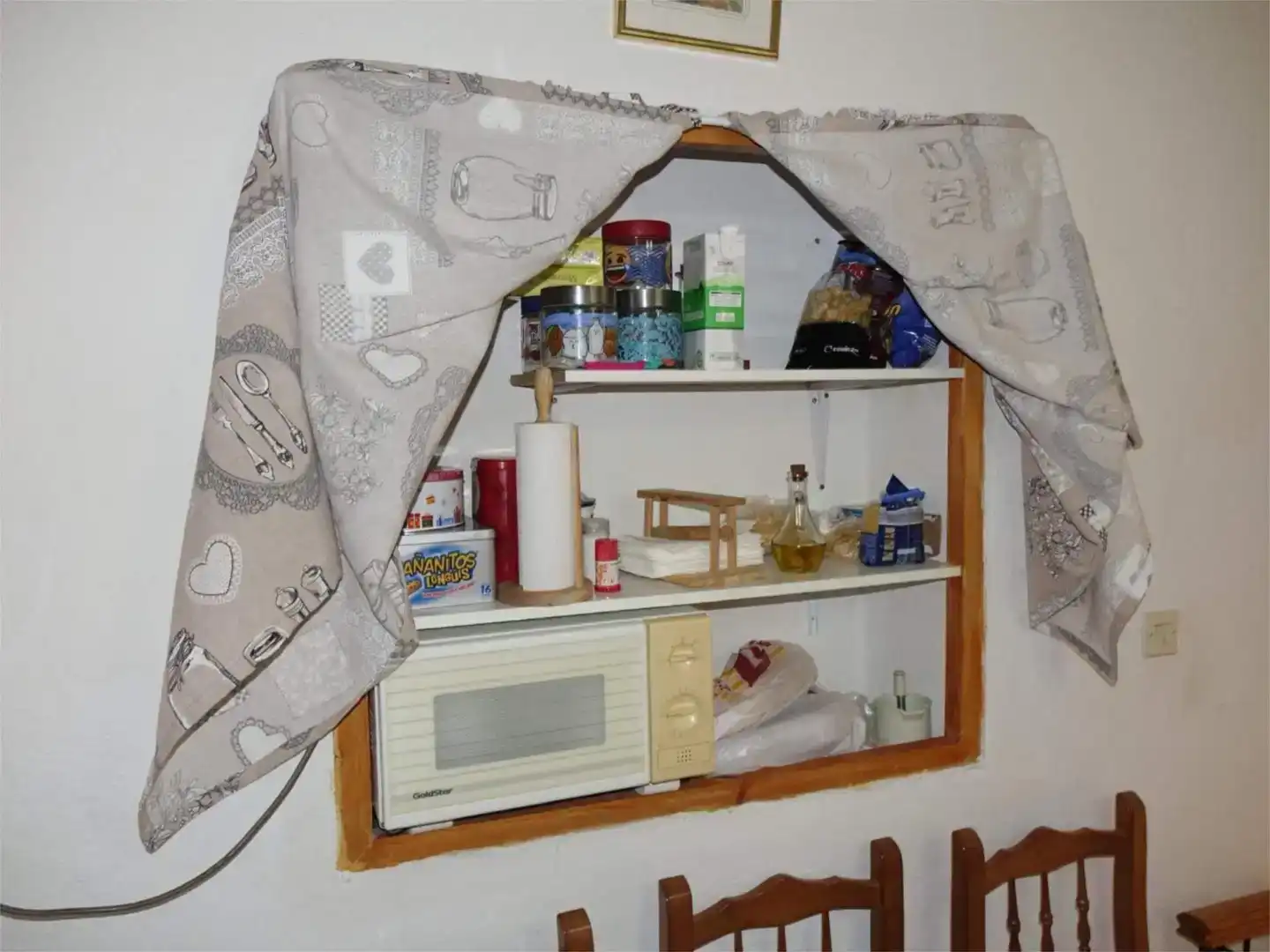 Cuina de Casa adosada en venda en Pórtugos amb Moblat i Balcó